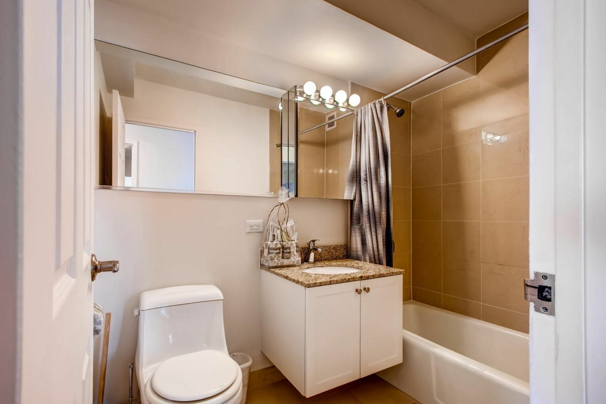 Global Luxury Suites At The Commonwealth Boston Bagian luar foto