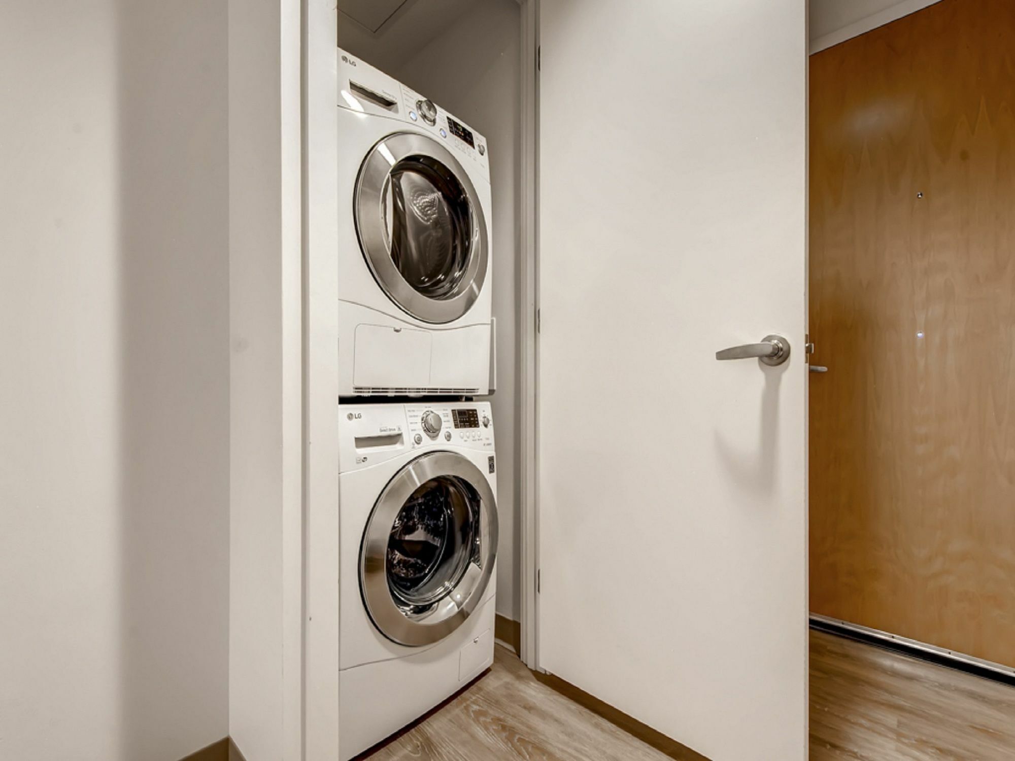 Global Luxury Suites At The Commonwealth Boston Bagian luar foto