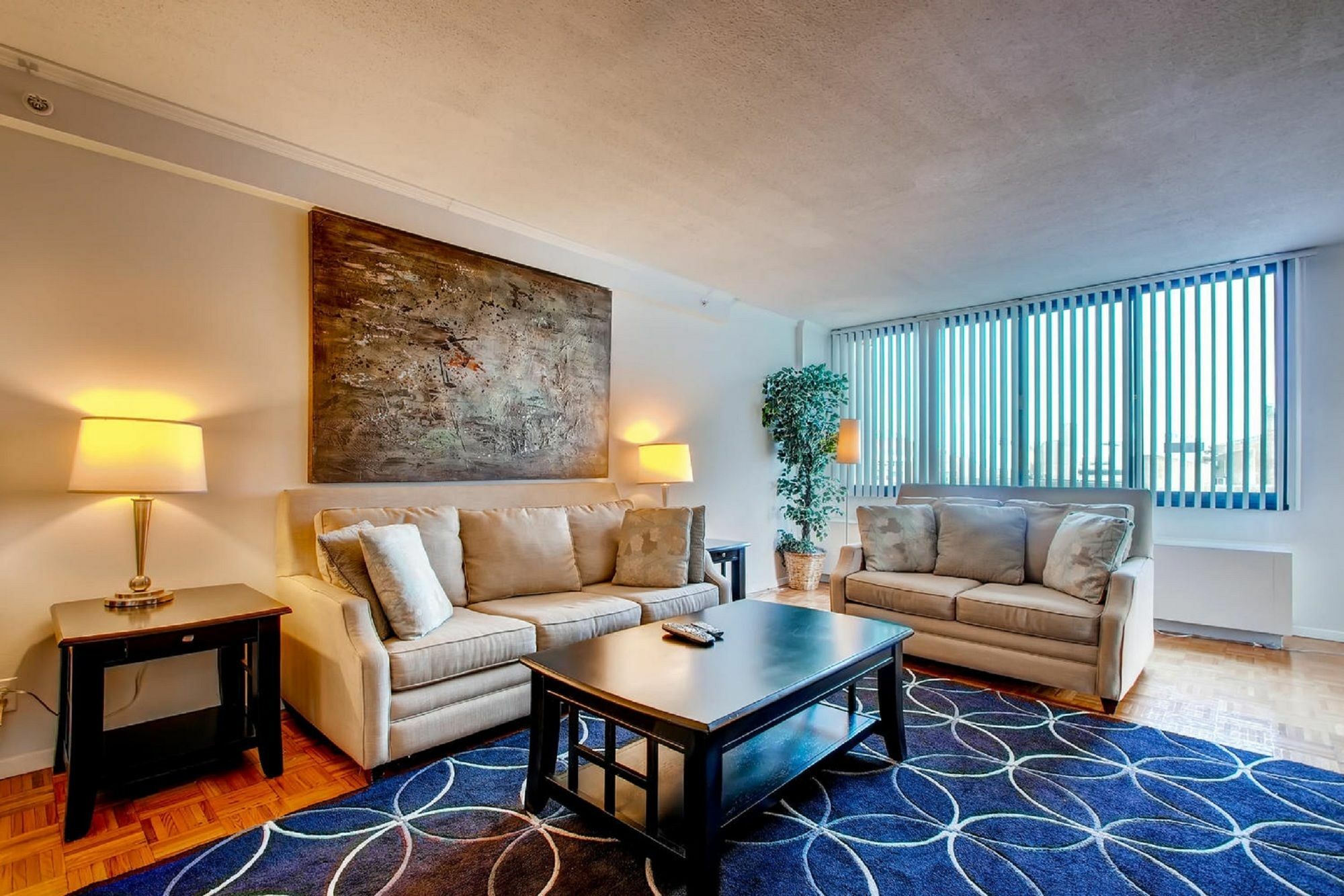 Global Luxury Suites At The Commonwealth Boston Bagian luar foto
